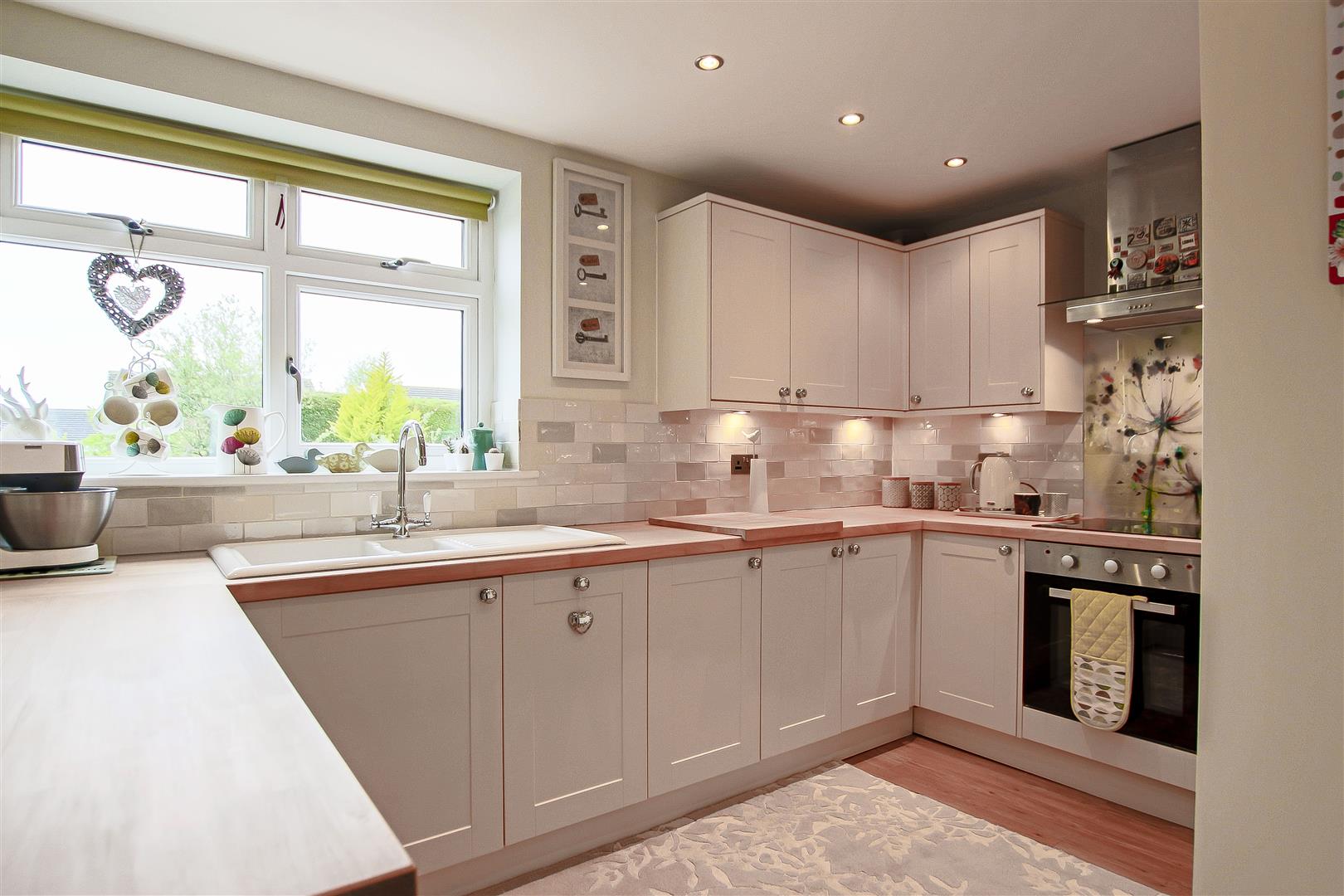 3 Bed Semi-detached House For Sale - Main Image